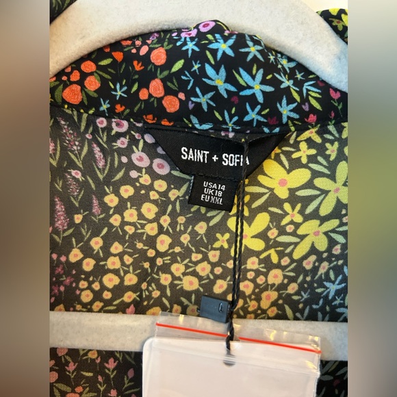 NWT Saint + Sofia Women's Taylor Frill Detail Blouse, Ditsy Floral - Picture 8 of 8